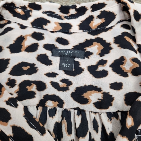 Ann Taylor Petite Leopard Print Tunic Size SP - Picture 7 of 7